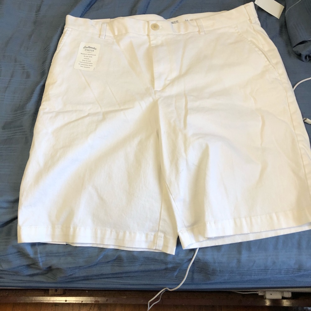 Izod saltwater stretch shorts